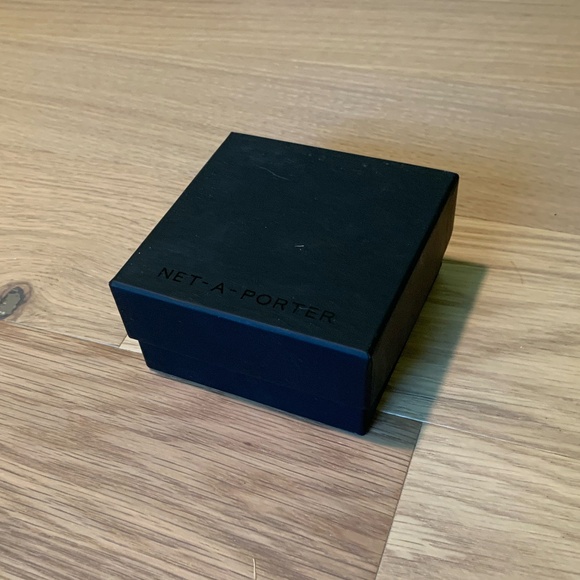 Net-A-Porter Box - Picture 2 of 2